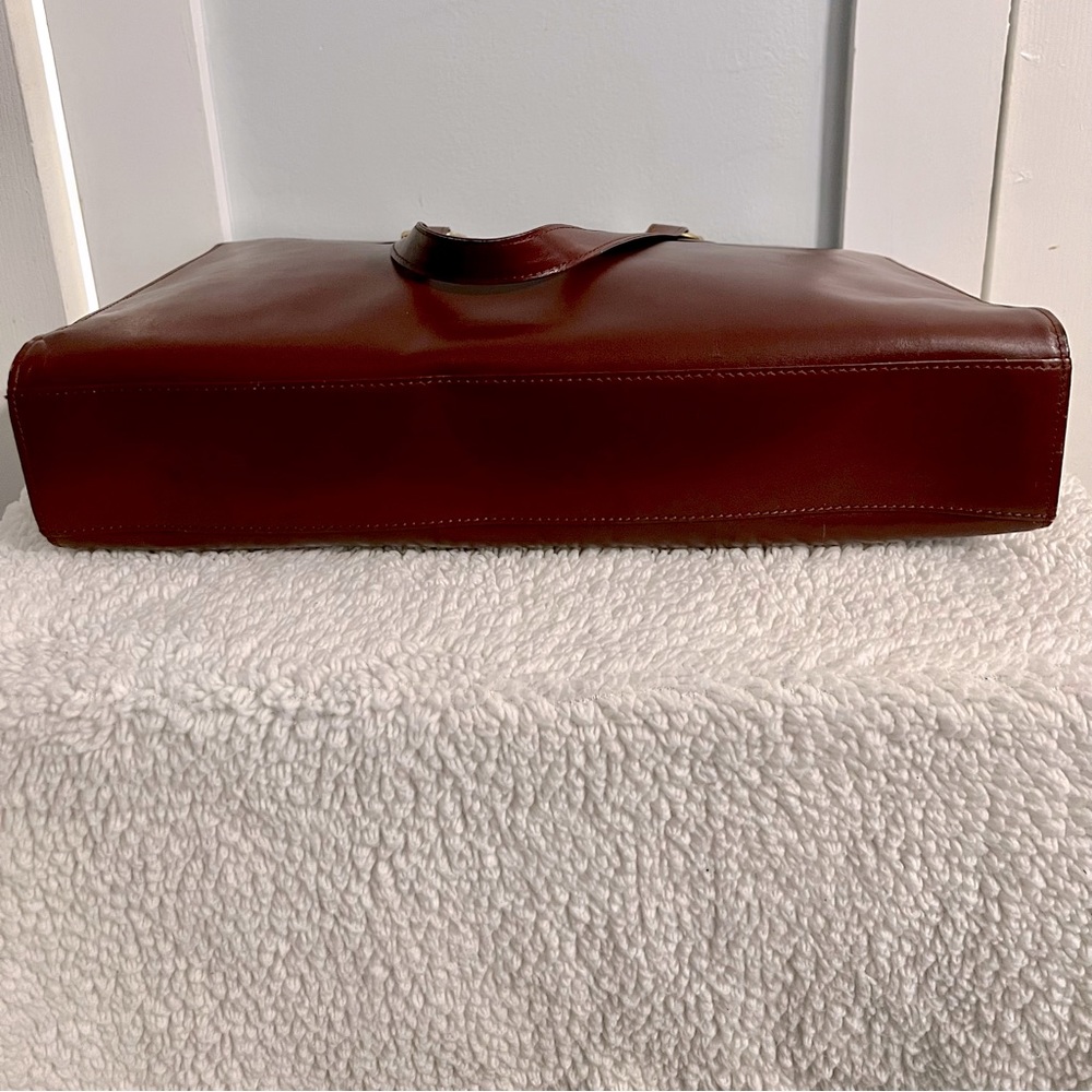 Les Must de Cartier Handbag - Picture 7 of 17
